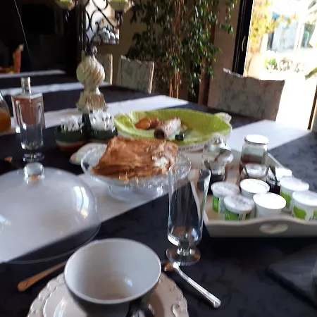Aux Greniers à Rêves Couette-café *